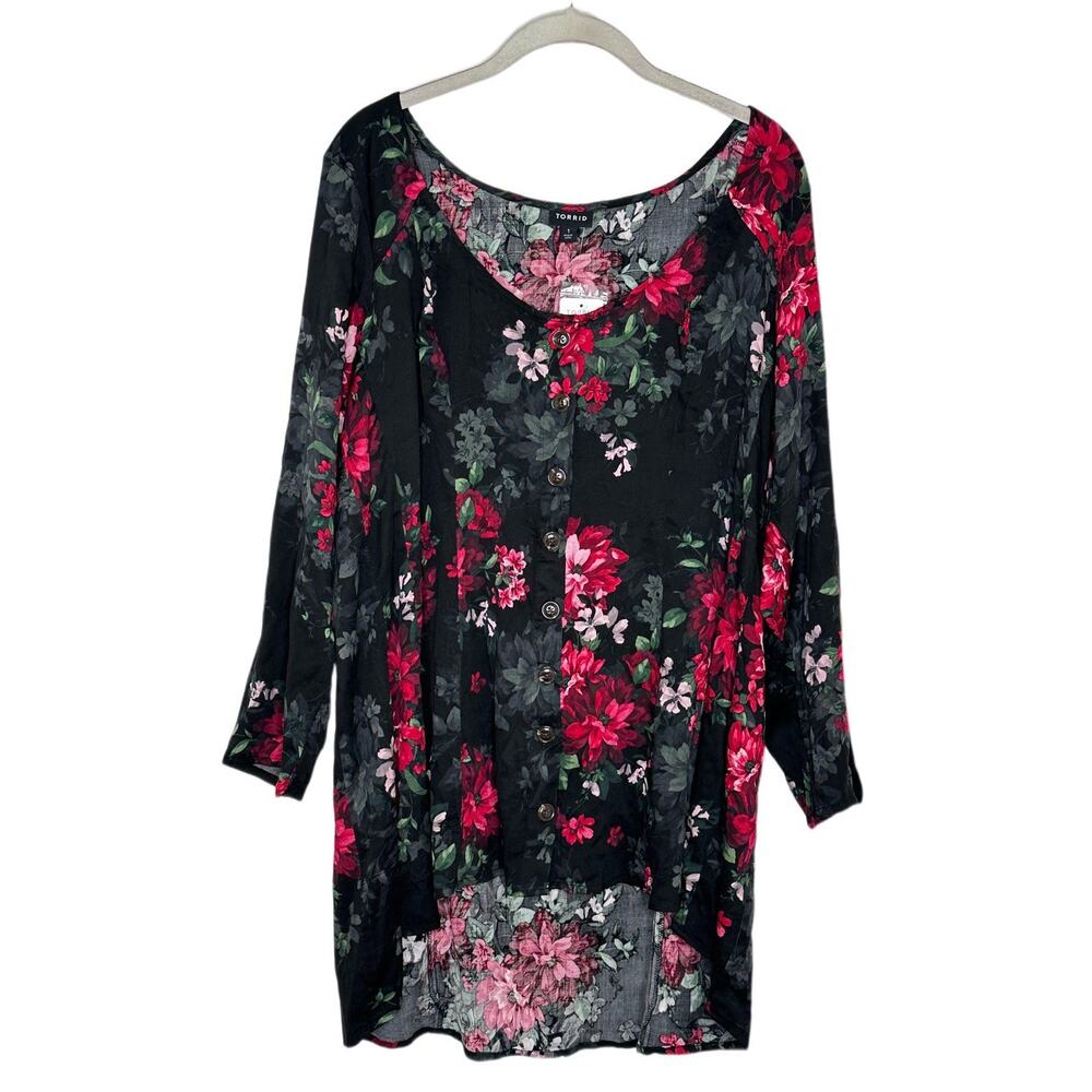 Torrid Size 1 NWT 3/4 SLEEVE FLORAL FIT AND FLARE Hi Low TOP 14 16 Shirt NEW